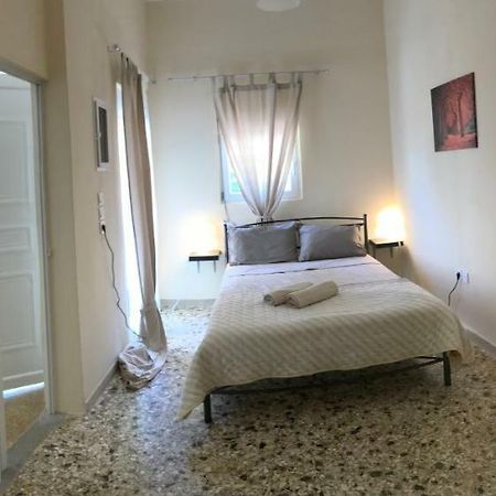 Sunshine'S House Near The Beach, 10 Min From The Airport Artémida Eksteriør bilde
