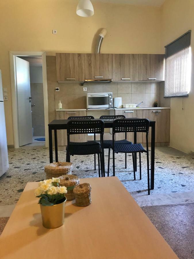 Sunshine'S House Near The Beach, 10 Min From The Airport Artémida Eksteriør bilde